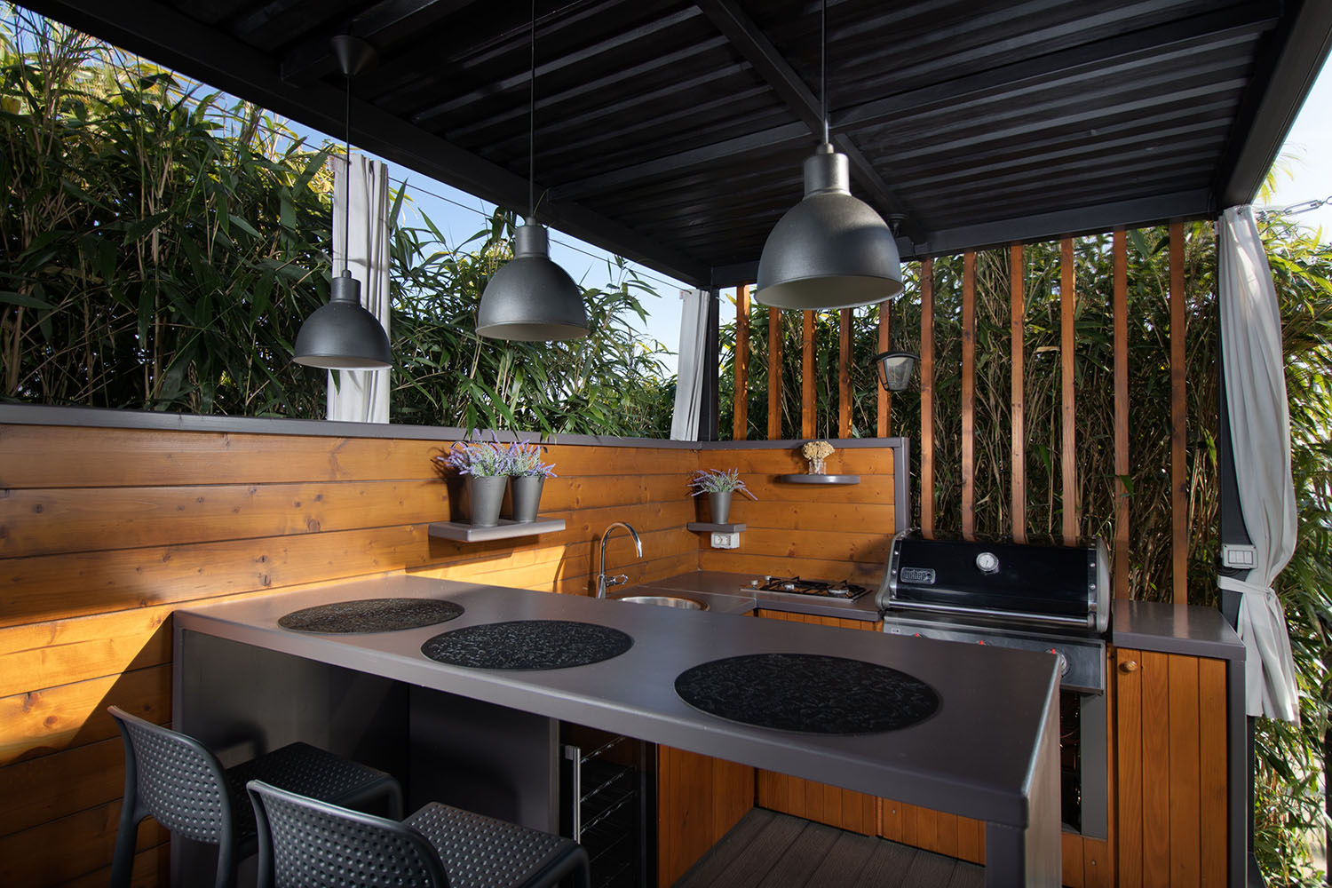 Outdoor Kitchens